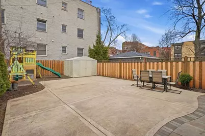 1942 W Fargo Avenue, Chicago, IL 60645 - Photo 28
