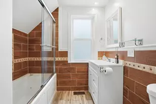 1942 W Fargo Ave, Chicago, IL 60645 - Photo 20