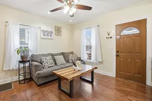 1942 W Fargo Ave, Chicago, IL 60645 - Photo 8