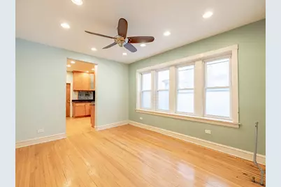 3041 N Davlin Court, Chicago, IL 60618 - Photo 4