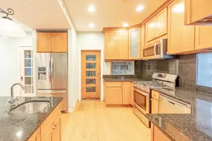 3041 N Davlin Ct, Chicago, IL 60618 - Photo 6