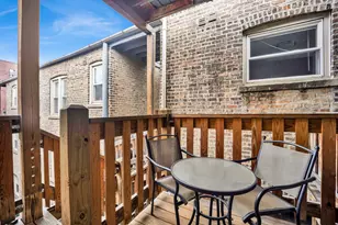 2234 W Roscoe St, Chicago, IL 60618 - Photo 16