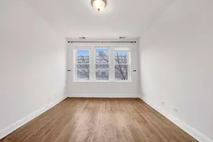 2234 W Roscoe St, Chicago, IL 60618 - Photo 14