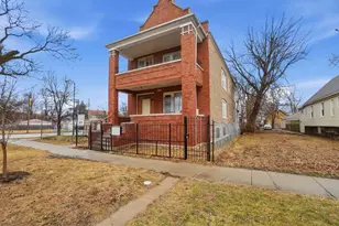 8705 S Saginaw Ave, Chicago, IL 60617 - Photo 2