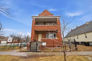 8705 S Saginaw Ave, Chicago, IL 60617 - Photo 1