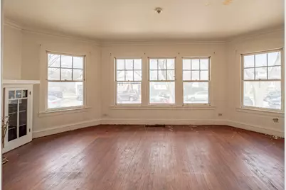 5641 W Patterson Avenue, Chicago, IL 60634 - Photo 4