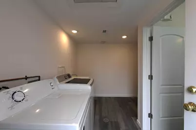 9136 Waukegan Road Road, Morton Grove, IL 60053 - Photo 14