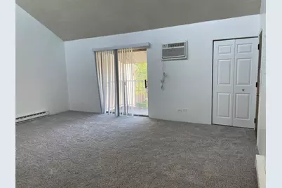 1023 Kuhn Road #4, Carol Stream, IL 60188 - Photo 2