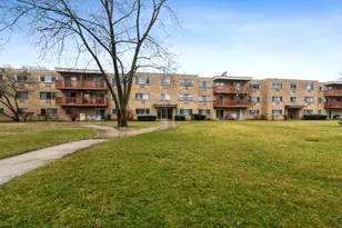 726 Dempster St, Mount Prospect, IL 60056 - Photo 2