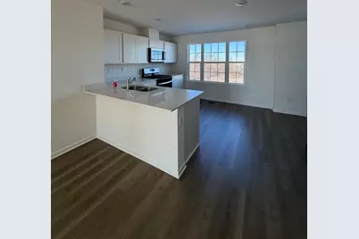 1558 Sequoia Way #1558, Pingree Grove, IL 60140 - Photo 4