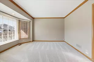 1367 Saxon Ln, Naperville, IL 60564 - Photo 4