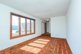 155 E Baker St, Manteno, IL 60950 - Photo 6