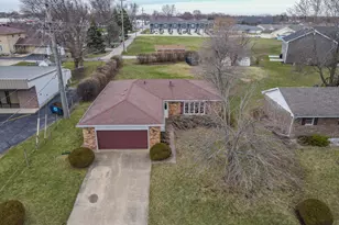 155 E Baker St, Manteno, IL 60950 - Photo 2