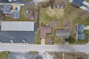 155 E Baker St, Manteno, IL 60950 - Photo 36