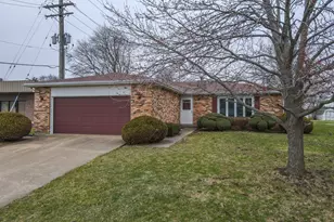 155 E Baker St, Manteno, IL 60950 - Photo 1