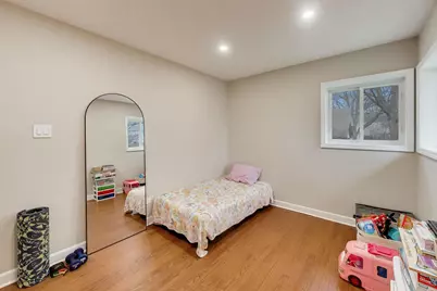 8512 W Crain Street, Niles, IL 60714 - Photo 16