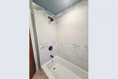 12051 S Yale Avenue, Chicago, IL 60628 - Photo 6