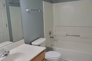 4012 Blackstone Dr, Aurora, IL 60504 - Photo 4