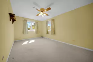 10125 S Komensky Ave, Oak Lawn, IL 60453 - Photo 8