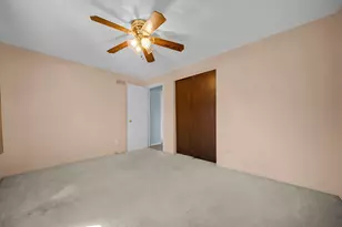 10125 S Komensky Ave, Oak Lawn, IL 60453 - Photo 10