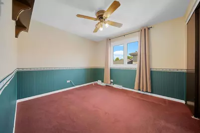 10125 S Komensky Avenue, Oak Lawn, IL 60453 - Photo 12