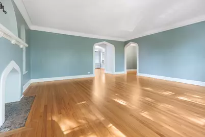 6549 N Mozart Street #3, Chicago, IL 60645 - Photo 4