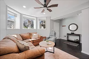 1714 W School St, Chicago, IL 60657 - Photo 6