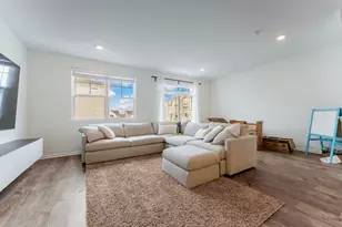 4429 Chelsea Mnr Cir, Aurora, IL 60504 - Photo 4