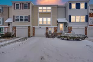 2035 Stanley Ct, Schaumburg, IL 60194 - Photo 2
