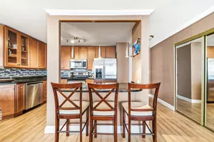 5455 N Sheridan Rd, Chicago, IL 60640 - Photo 6