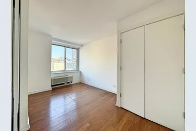 211 E Ohio Street #2707, Chicago, IL 60611 - Photo 16