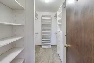 717 Killarney Ct, Schaumburg, IL 60193 - Photo 12