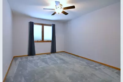 632 Berkshire Lane, Des Plaines, IL 60016 - Photo 16