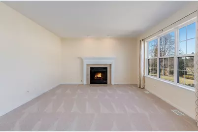 1800 Diamond Creek Lane, Aurora, IL 60503 - Photo 6