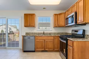 1800 Diamond Creek Ln, Aurora, IL 60503 - Photo 10