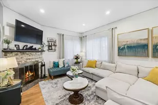 289 Oxford Rd, Des Plaines, IL 60016 - Photo 2