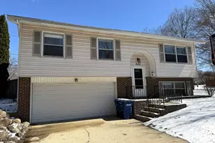 620 S 9th Ave, Saint Charles, IL 60174 - Photo 2