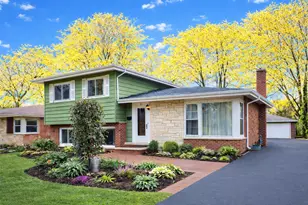 1033 Kenton Rd, Deerfield, IL 60015 - Photo 2