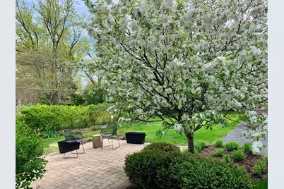 1033 Kenton Road, Deerfield, IL 60015 - Photo 16