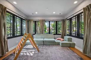 830 N Grove Ave, Oak Park, IL 60302 - Photo 4