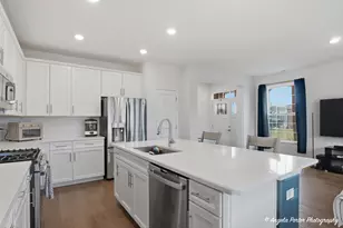 1213 Draper Rd, McHenry, IL 60050 - Photo 4