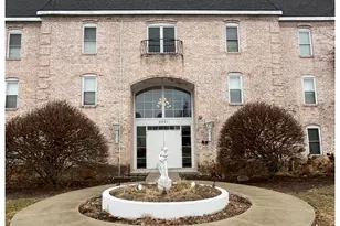 5201 Carriage Way Dr, Rolling Meadows, IL 60008 - Photo 1