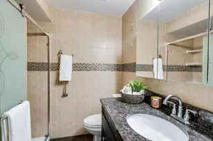 18W269 Kirkland Ln, Villa Park, IL 60181 - Photo 16