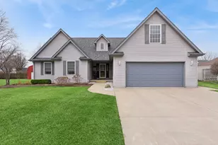 313 S Elm St, Manteno, IL 60950 - Photo 1