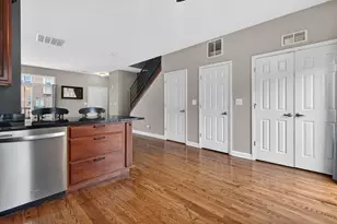 10420 S Walden Pkwy, Chicago, IL 60643 - Photo 14