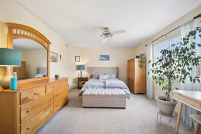 122 E Aspen Circle, Hainesville, IL 60030 - Photo 10