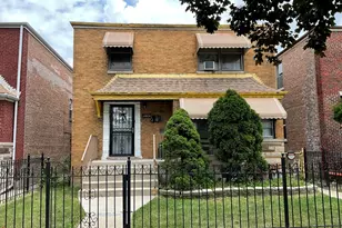 10929 S Eberhart Ave, Chicago, IL 60628 - Photo 14