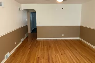 10929 S Eberhart Ave, Chicago, IL 60628 - Photo 4