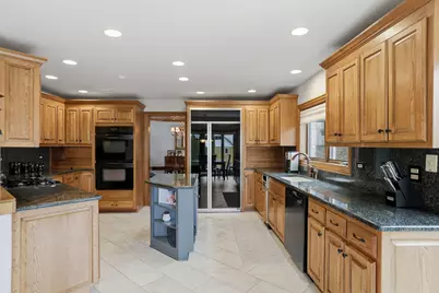 33 W Eureka Drive, Lemont, IL 60439 - Photo 10