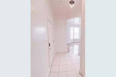 63 E 56th Street, Chicago, IL 60637 - Photo 8